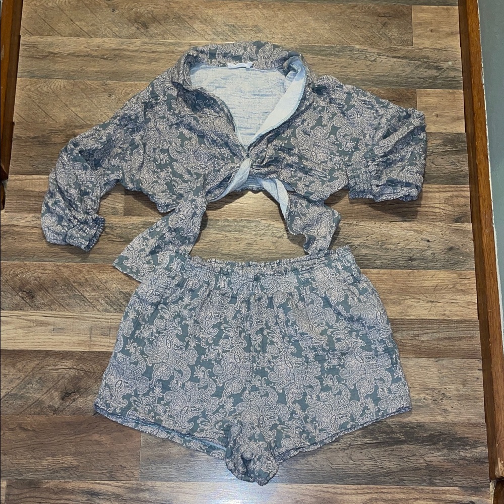 Lush Paisley Print Two-Piece Set Top/high waited shorts size M and Large